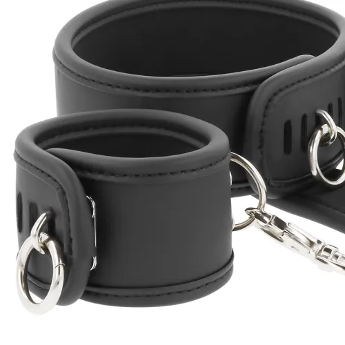 Necklace and handcuffs – Vegan leather – Fetish Submissive