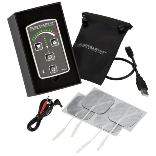 Elektrostimulationsgerät mit Zubehör: Kabel, Elektroden, USB-Kabel und Aufbewahrungstasche.