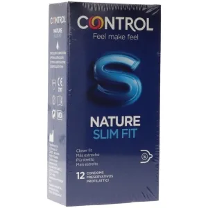 Blaue Verpackung von Control Nature Slim Fit Kondomen, 12 Stück, mit dem Slogan 
