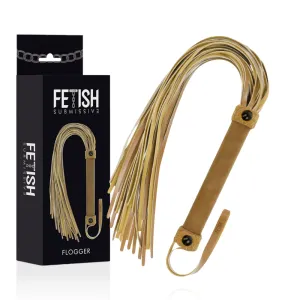 Brauner Flogger mit vielen Riemen, neben einer schwarzen Verpackung mit der Aufschrift 