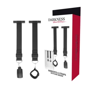 Schwarze Handfesseln und Gurte mit Türanker, Verpackung mit der Aufschrift 