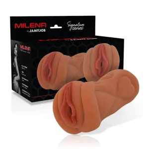 Produktverpackung mit einem hautfarbenen, anatomisch geformten Silikonobjekt, daneben eine schwarze Box mit rotem Text.