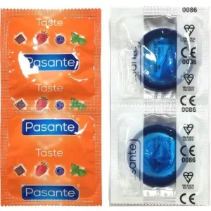 Zwei Pasante-Kondomverpackungen: links orange mit Fruchtmotiven, rechts transparent mit blauem Kondom sichtbar.