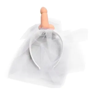 Haarreif mit Schleier und einem humorvollen, hautfarbenen Accessoire oben.
