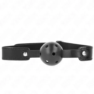 Schwarzer Ballknebel mit verstellbarem Lederriemen und Belüftungslöchern.