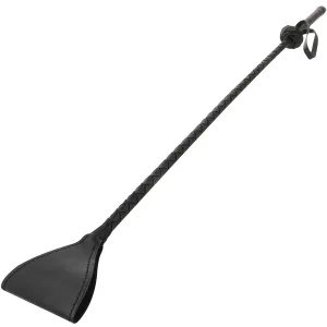 Schwarze Reitgerte mit geflochtenem Griff und breiter Lederklatsche.