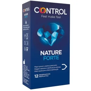 Verpackung von Control Nature Forte Kondomen, blau mit Diamant-Design, 12 Stück.