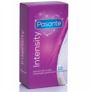 Lila Verpackung von Pasante Intensity Kondomen, 12 Stück, mit Rillen und Noppen für intensives Erlebnis.