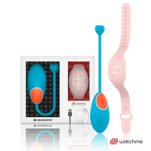 Verpackung und Produkte von Wearwatch und Watchme, inklusive blauem Gerät und rosa Armband.